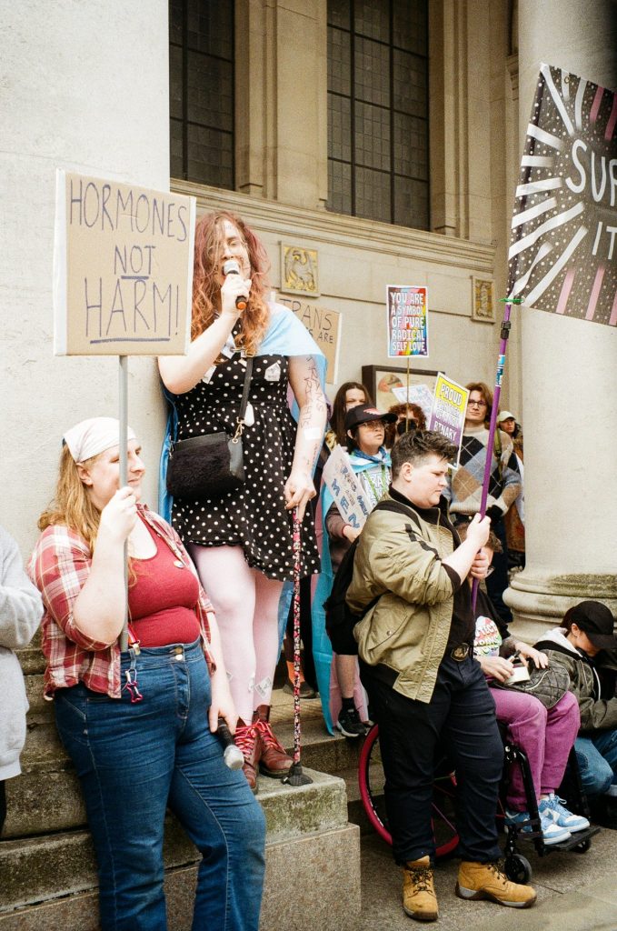 Lens of Becoming: A Queer Journey Through the Eyes of Photographer Cansu (they/them)